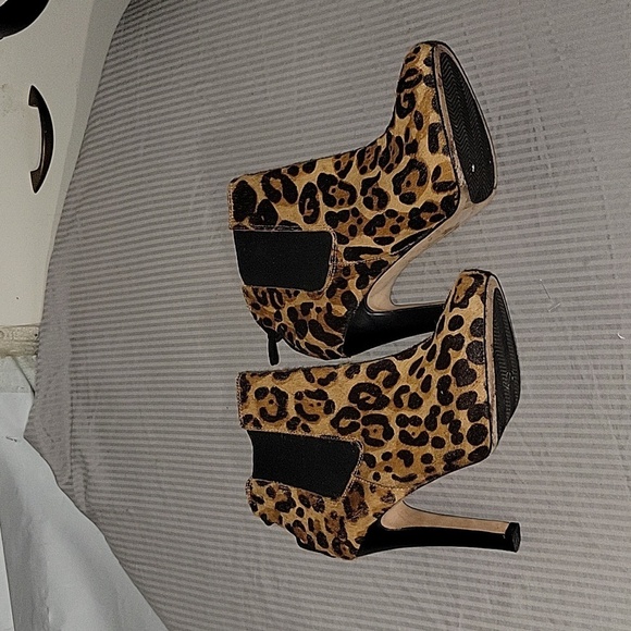 DIANE VON FURSTENBURG Nadine Leopard Print Hair Calf Leather Ankle Booties heel - Picture 3 of 8